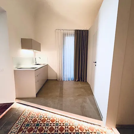 Like A Local Apartment *